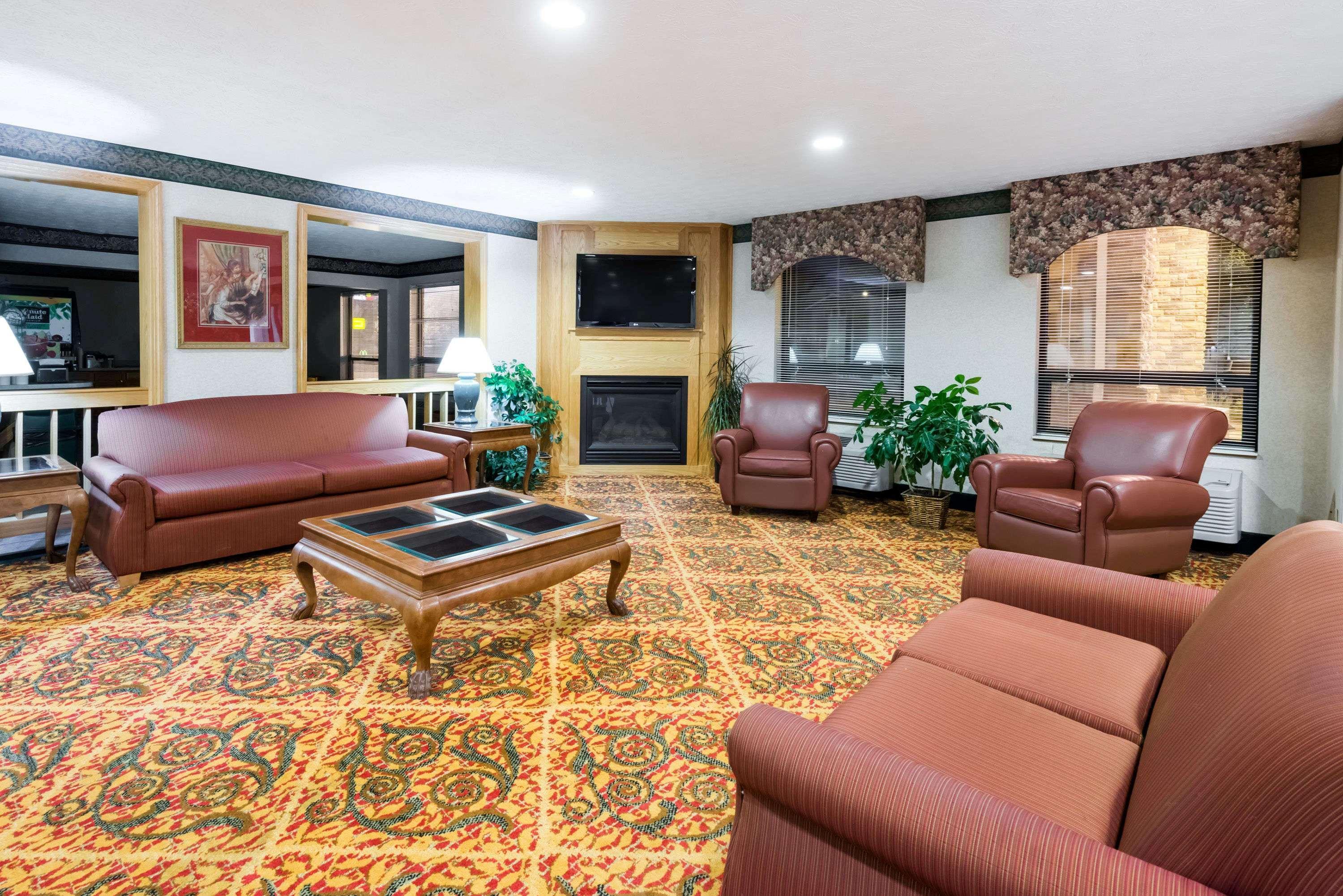 Ramada By Wyndham Strasburg Dover Екстер'єр фото