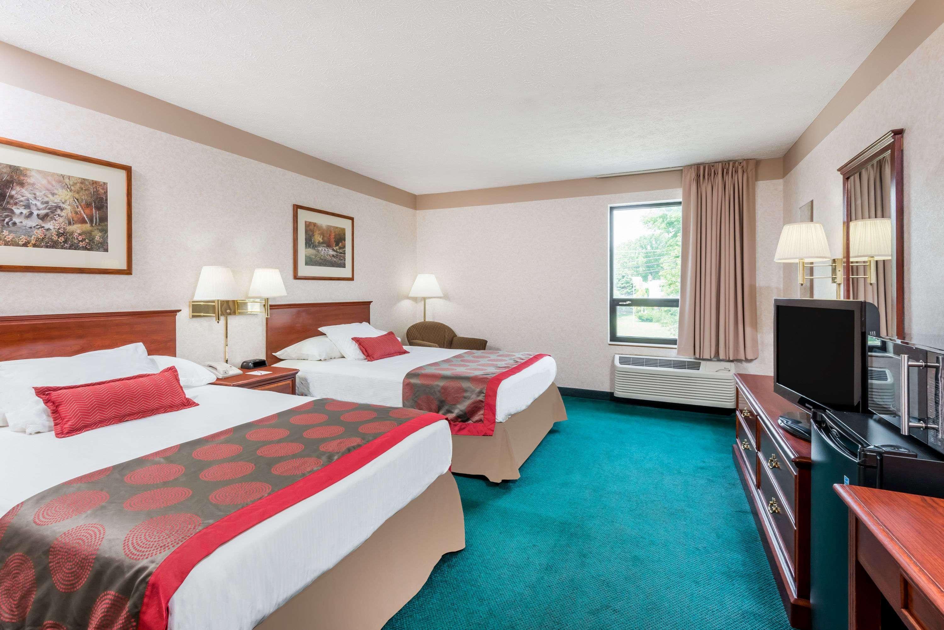 Ramada By Wyndham Strasburg Dover Екстер'єр фото