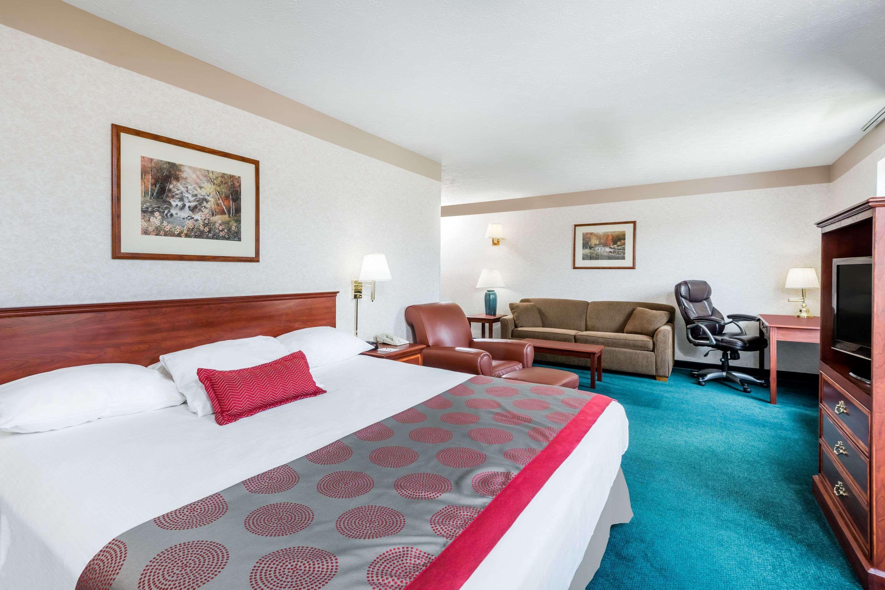 Ramada By Wyndham Strasburg Dover Екстер'єр фото