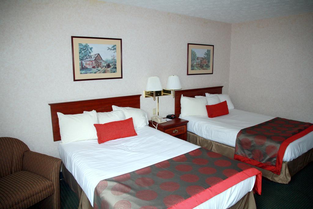 Ramada By Wyndham Strasburg Dover Екстер'єр фото